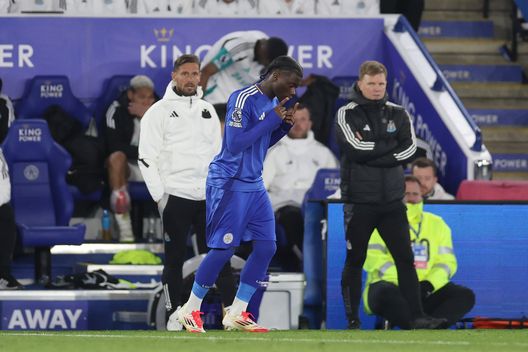 Leicester, Monga esordisce a 15 anni con una maglia “speciale”- immagine 4