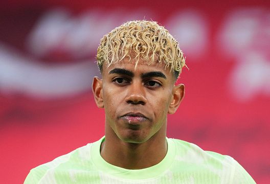 padre-lamine-yamal-difende-figlio-festa-18-anni-barcellona-spagna