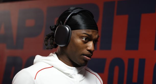 GENOA, ITALY - MAY 05: Rafael Leao of AC Milan arrives before the Serie A match between Genoa and AC Milan at Stadio Luigi Ferraris on May 05, 2025 in Genoa, Italy. (Photo by Claudio Villa/AC Milan via Getty Images) Boban: “Coppa Italia salva Milan? Ridicolo, a noi dicevano di uscire. E poi quella Supercoppa che…”- immagine 3
