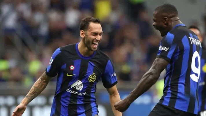 Thuram e Calhanoglu, intesa sui social: video chiamata dai ritiri delle Nazionali - immagine 1