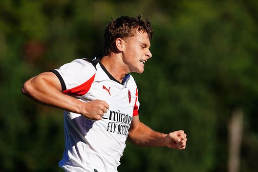 Luka Modric e la foto con l’Under 16: fra i giocatori anche il figlio Ivano…- immagine 3