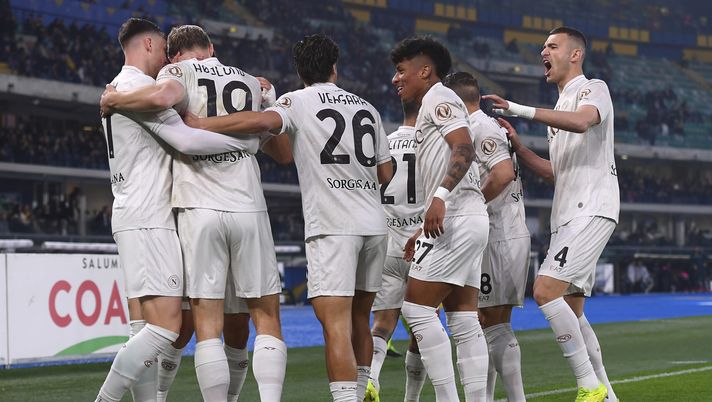 Vittoria con il brivido a Verona per il Napoli Napoli Verona