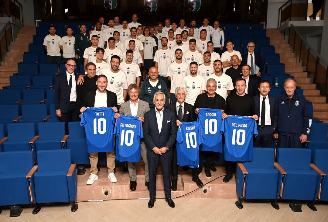 Totti ritrova Pellegrini e Spalletti a Coverciano – FOTO GALLERY - immagine 11