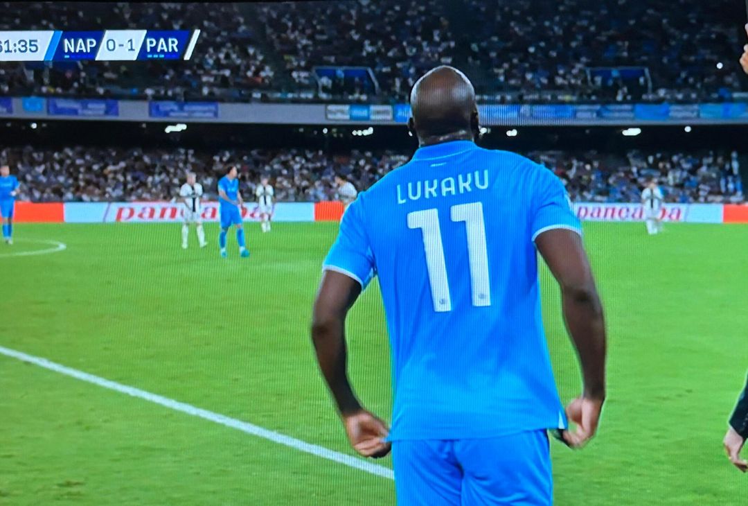 GALLERY Napoli-Parma, la prima di Big Rom al Maradona: ecco l’ingresso in campo - immagine 5