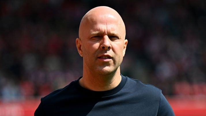 Arne Slot, esonerato dal Liverpool, piace al Milan per la panchina