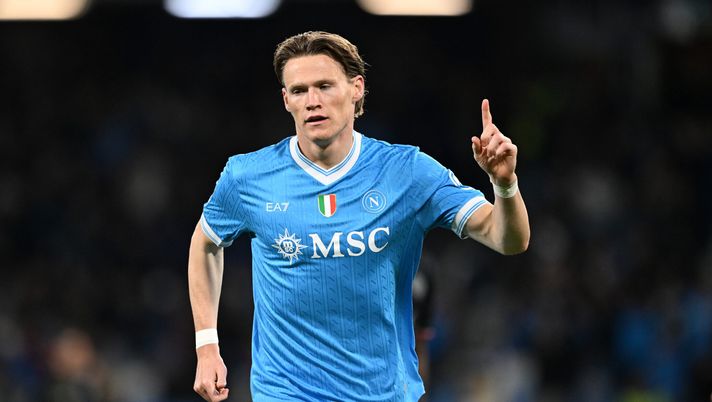 McTominay si è innamorato di Napoli e della tifoseria: il club vuole blindarlo fino al 2028. Ne parla la Gazzetta dello Sport mctominay