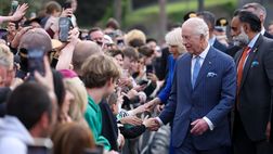 Re Carlo in Italia, Luca Zingaretti scherza: “Ci ho parlato. Anche lui tifa Roma”