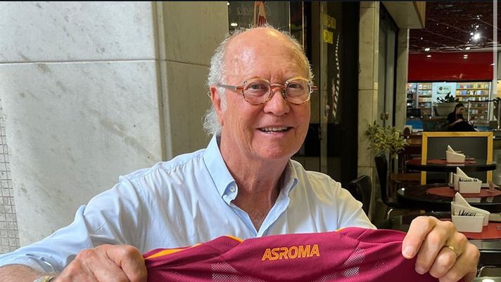 Falcao, la Roma gli regala una maglia: “Trasformi i ricordi in eternità” - immagine 1