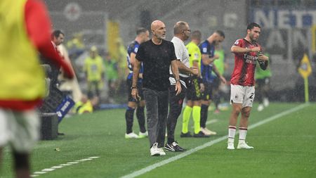 MILAN, ITALY - SEPTEMBER 16: Head coach of AC Milan Stefano Pioli reacts during the Serie A TIM match between FC Internazionale and AC Milan at Stadio Giuseppe Meazza on September 16, 2023 in Milan, Italy. (Photo by Claudio Villa/AC Milan via Getty Images)