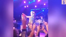 VIDEO / Green Day, il derby al concerto: Joe chiede ai fan se tifano Milan o Inter