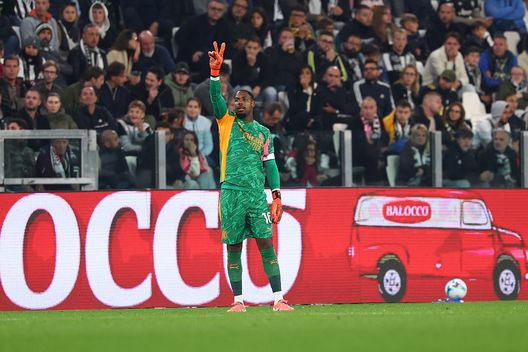 Torino, Italia - 5 ottobre 2025: Mike Maignan durante la partita contro la Juventus. (Foto di Giuseppe Cottini/AC Milan via Getty Images) Milan, clean sheet in 4 partite su 6: in A non succedeva dall’era Ancelotti- immagine 2