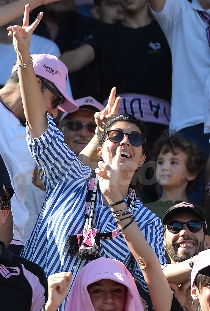 FOTOTIFO Palermo-Sudtirol 2-1, gli scatti ai tifosi al “Renzo Barbera” (GALLERY) - immagine 58