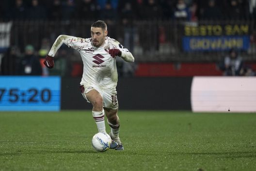 MONZA, ITALY - FEBRUARY 4: Nikola Vlasic of Torino FC in action during the Coppa Italia match between FC Internazionale v Torino FC - Coppa Italia at U-Power Stadium on February 4, 2026 in Monza, Italy. (Photo by Stefano Guidi - Torino FC/Torino FC 1906 via Getty Images) Toro, l’unico a incidere è Vlasic: l’attacco “potente” resta sulla carta- immagine 2