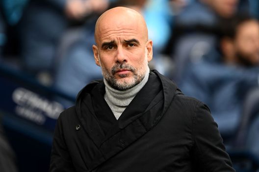 MANCHESTER, INGHILTERRA - 15 MARZO: L'allenatore del Manchester City Pep Guardiola. (Photo by Gareth Copley/Getty Images) Arsenal-Real Madrid e la chiamata di Arteta a Guardiola: ecco cosa si sono detti- immagine 2