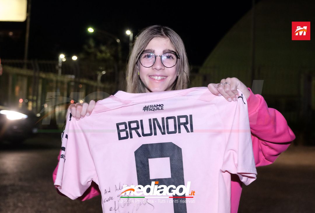FOTO PALERMO: il Palermo FC si raduna al parcheggio dell’Ippodromo (GALLERY) - immagine 39