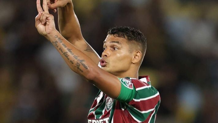 Ex difensore del Milan Thiago Silva | Getty Images Thiago Silva racconta: 'L'idea di giocare più a lungo è nata da Maldini'. Ecco perché