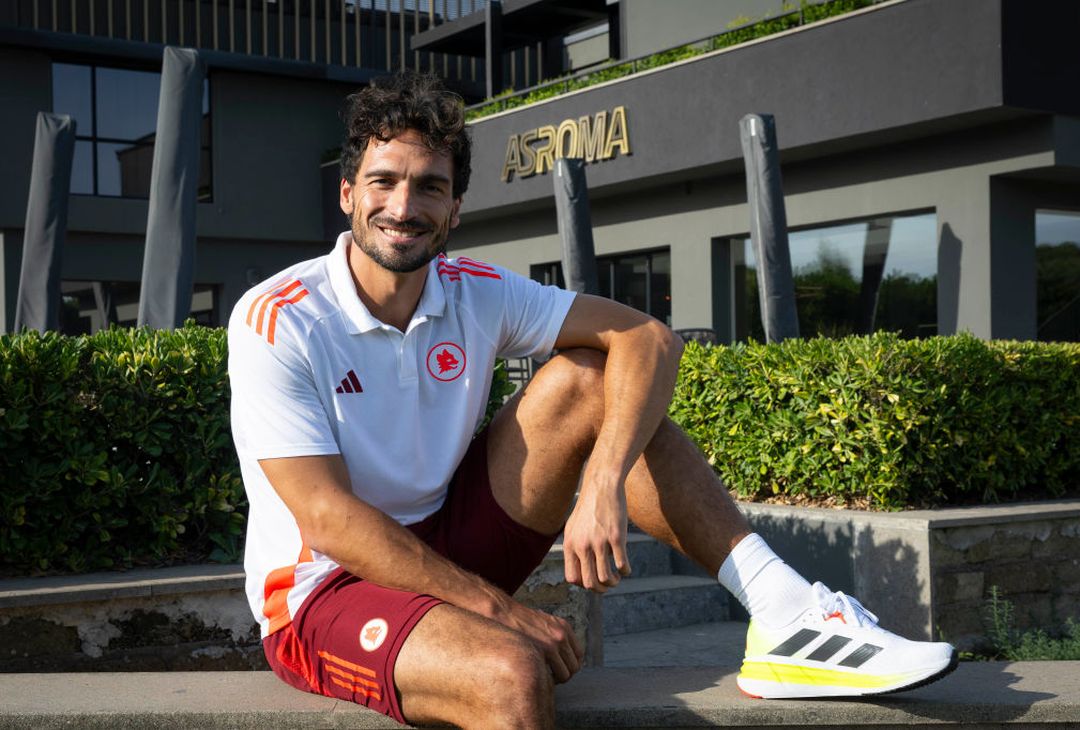 Roma, le prime immagini di Hummels con la maglia giallorossa – FOTO GALLERY - immagine 6
