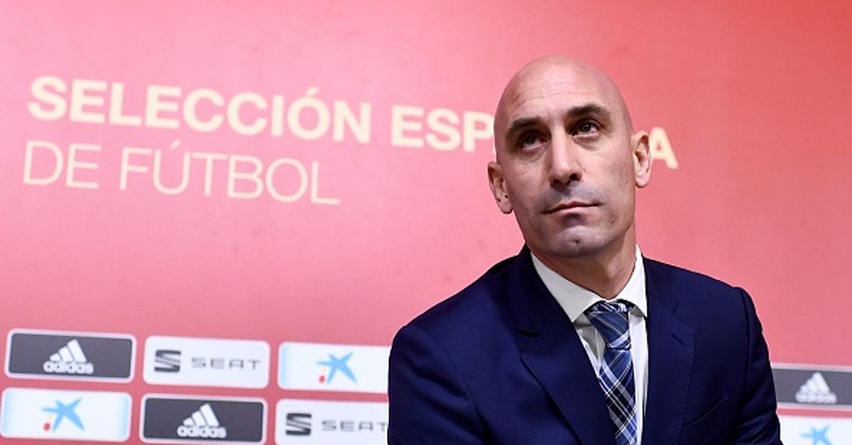 Desde España: “Rubiales escondió 24 millones al Barça.  Se los dio a… Piqué”