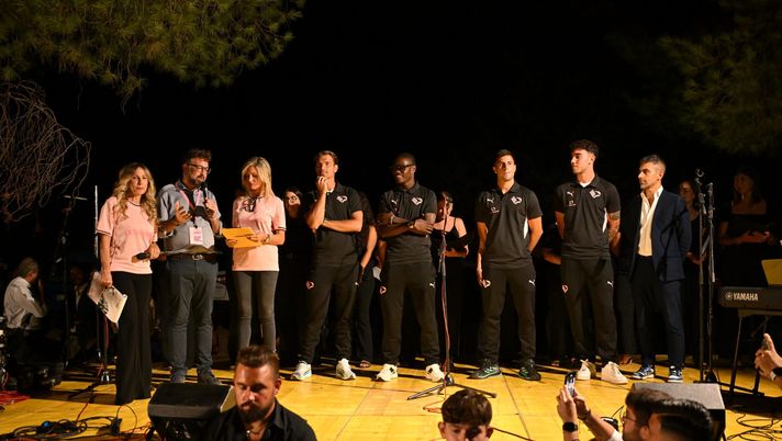 Palermo, i rosanero protagonisti dell’Acchianata  Palermo, i rosanero protagonisti dell’Acchianata - immagine 1