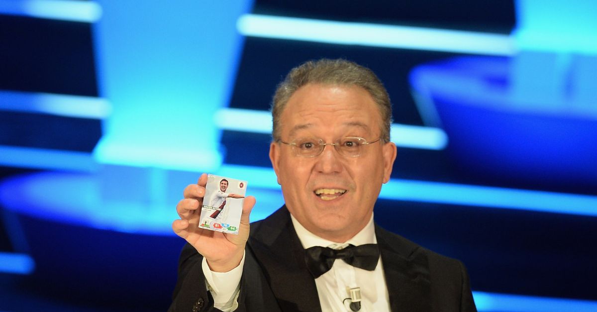 Varriale sulla lotta scudetto: “Quattro squadre in un punto, nessuna è perfetta. Il Milan…” Varriale sulla lotta scudetto: “Quattro squadre in un punto, nessuna è perfetta. Il Milan…”