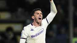 Fiorentina, Gosens finisce contro il palo ed è costretto al cambio: cos’è successo a Cremona