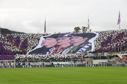 FOTO – La coreografia della Curva Fiesole: 50 anni degli Ultras Viola- immagine 4