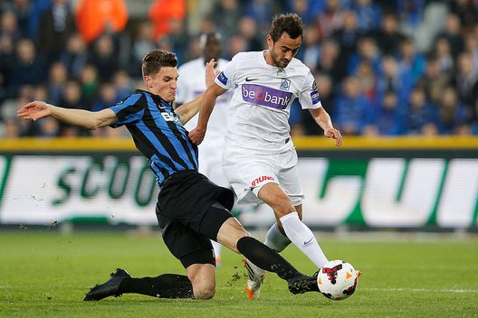 Brugge, Belgio - 16 aprile 2014: Thomas Meunier del Club Brugge e Fabien Camus del Genk. (Foto di Dean Mouhtaropoulos/Getty Images) Verso Club Bruges-Genk, statistiche e precedenti tra le due squadre- immagine 2