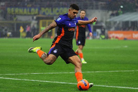 MILANO, ITALIA - 23 GENNAIO: Luis Henrique dell'FC Internazionale in azione durante la partita di Serie A tra FC Internazionale e Pisa SC allo Stadio Giuseppe Meazza il 23 gennaio 2026 a Milano, Italia. (Photo by Francesco Scaccianoce - Inter/Inter via Getty Images) Inter-Pisa, prima fuga Scudetto: sei gol, sei punti di vantaggio ma due problemi da risolvere- immagine 3