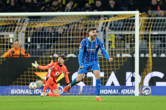 Borussia Dortmund, esordisce a 18 anni Luca Reggiani: l’ex Sassuolo è entrato contro il Wolfsburg- immagine 2