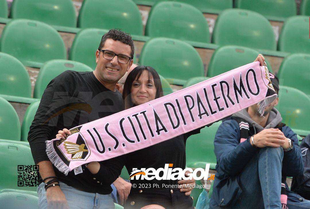 FOTOTIFO Palermo-Cittadella 0-1, gli scatti ai tifosi al “Renzo Barbera” (GALLERY) - immagine 3