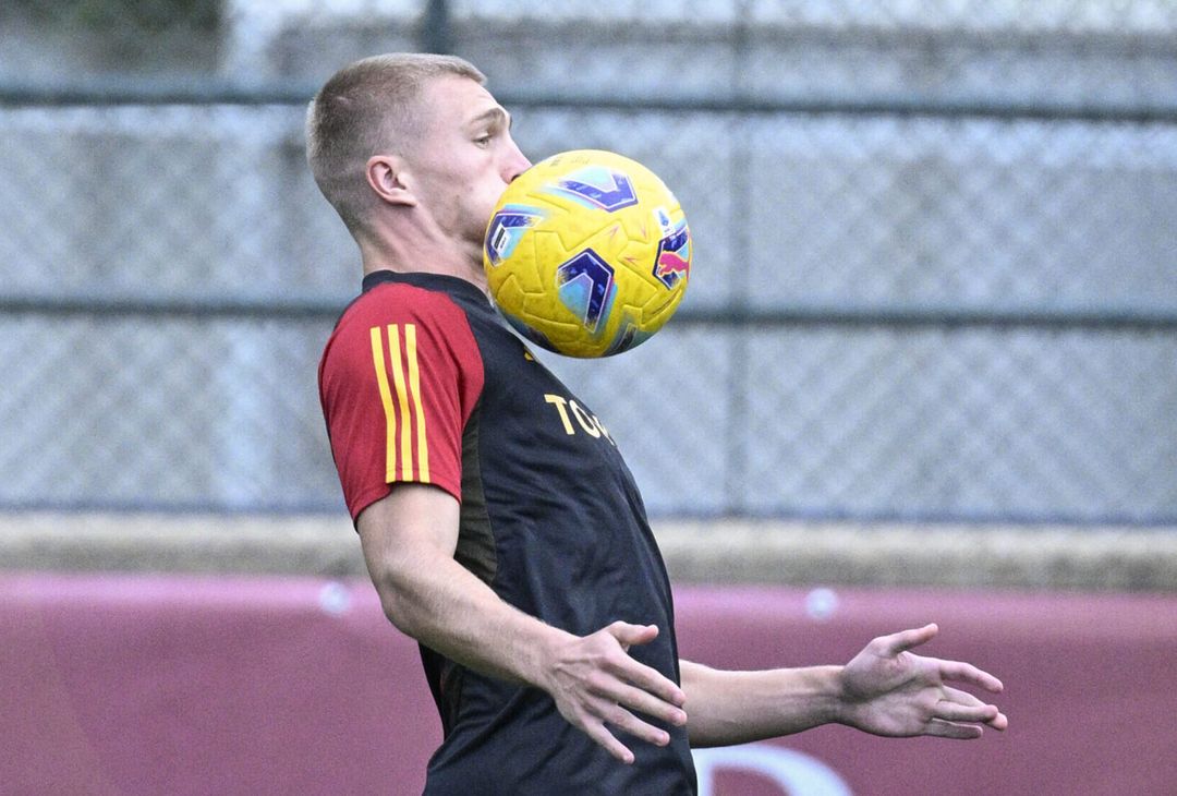 Trigoria, rifinitura prima di Roma-Monza: in gruppo Smalling – FOTO GALLERY - immagine 16
