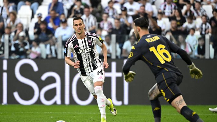 Juventus, sfortuna infinita per Milik: stagione finita per l’attaccante polacco - immagine 1