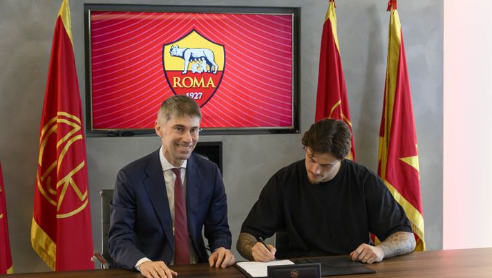 Rinnovo Svilar, le reazioni social dei compagni e non solo: da Mancini a Nainggolan - immagine 1