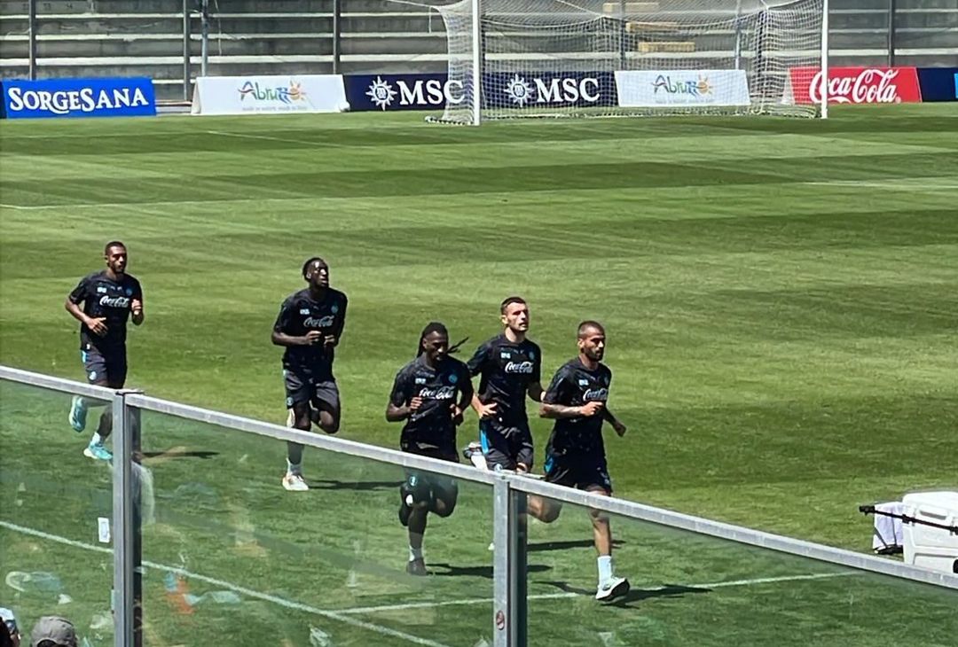 Mazzocchi atterra Politano, poi tanta corsa per gli azzurri – LA FOTOGALLERY- immagine 1