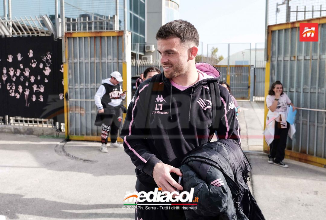 FOTO Südtirol-Palermo, la squadra in partenza dallo stadio “Renzo Barbera” (GALLERY) - immagine 14