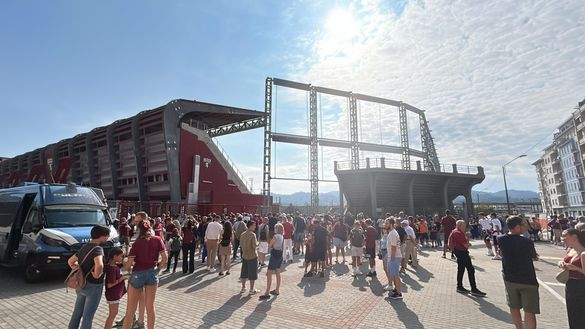 Filadelfia, allenamento a porte aperte: circa 2000 tifosi, si ferma Anjorin - immagine 29