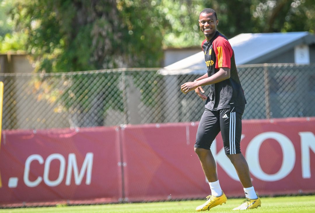 Verso Empoli-Roma, Dybala si allena in gruppo – FOTO GALLERY - immagine 4