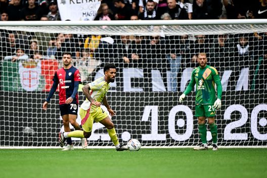 Douglas Luiz (Photo by Daniele Badolato - Juventus FC/Juventus FC via Getty Images) Juve, quanti sbadigli prima del finimondo- immagine 2