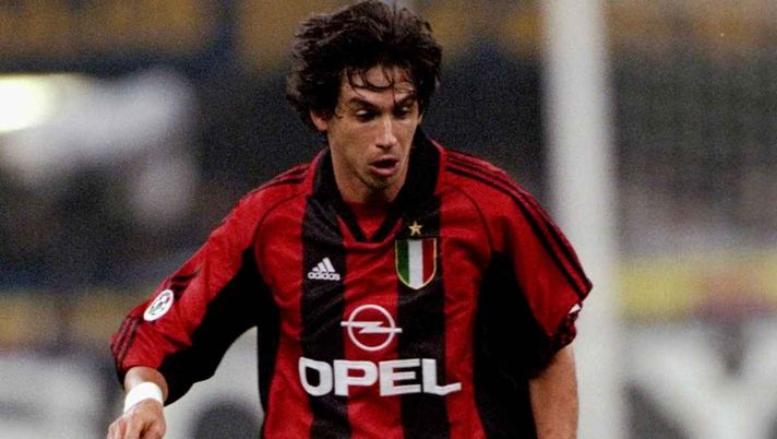 Demetrio Albertini (ex centrocampista AC Milan) | AC Milan News (Foto Getty Images) Dal Como a leggenda: 37 anni fa Albertini esordiva con la maglia del Milan