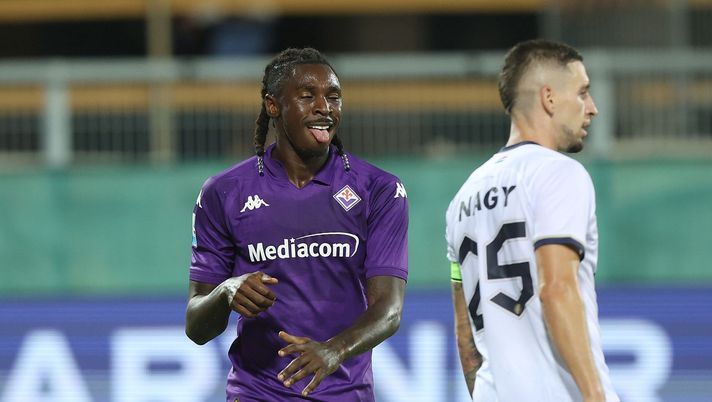 FLORENCE, ITALY - AUGUST 22: Moise Kean of ACF Fiorentina reacts during the UEFA Europa Conference League Play-Off 1st leg match between Fiorentina and Puskas Academy at Stadio Artemio Franchi on August 22, 2024 in Florence, Italy. (Photo by Gabriele Maltinti/Getty Images) Kean: “Per me è una delle annate più importanti, sono nel posto giusto” - immagine 1