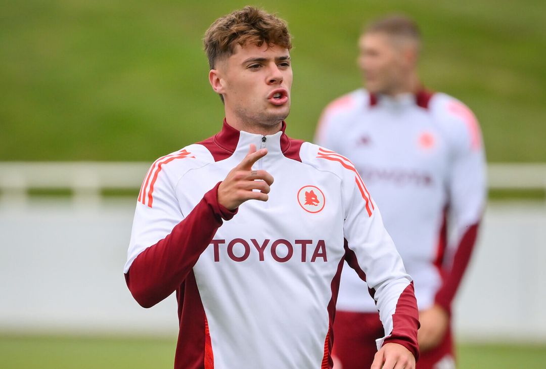 Ritiro Roma, Dovbyk scalda i motori: le indicazioni di De Rossi – FOTO GALLERY - immagine 79