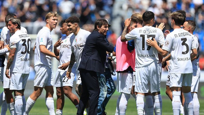 PISA, ITALY - MAY 17: Antonio Conte manager of SSC Napoli celebrates the victory after during the Serie A match between Pisa SC and SSC Napoli at Arena Garibaldi on May 17, 2026 in Pisa, Italy. (Photo by Gabriele Maltinti/Getty Images) napoli champions