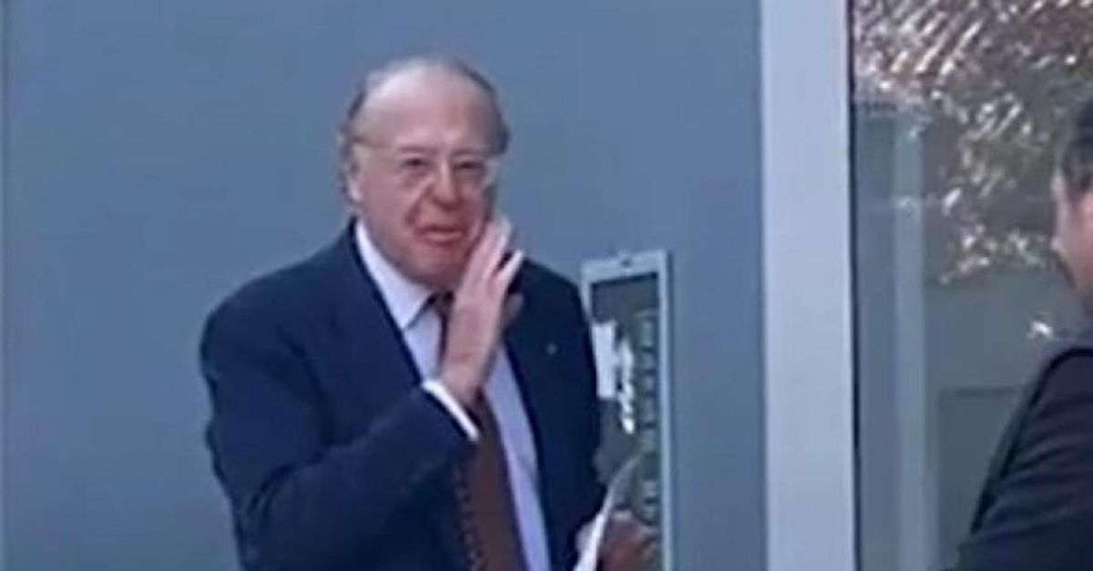 È un Milan da Scudetto? Ecco la simpatica risposta del Presidente dei rossoneri Scaroni È un Milan da Scudetto? Ecco la simpatica risposta del Presidente dei rossoneri Scaroni