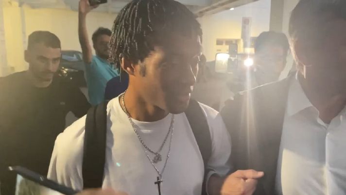 FCIN1908 / Inter, Cuadrado è atterrato a Milano: domani visite mediche e firma - immagine 1