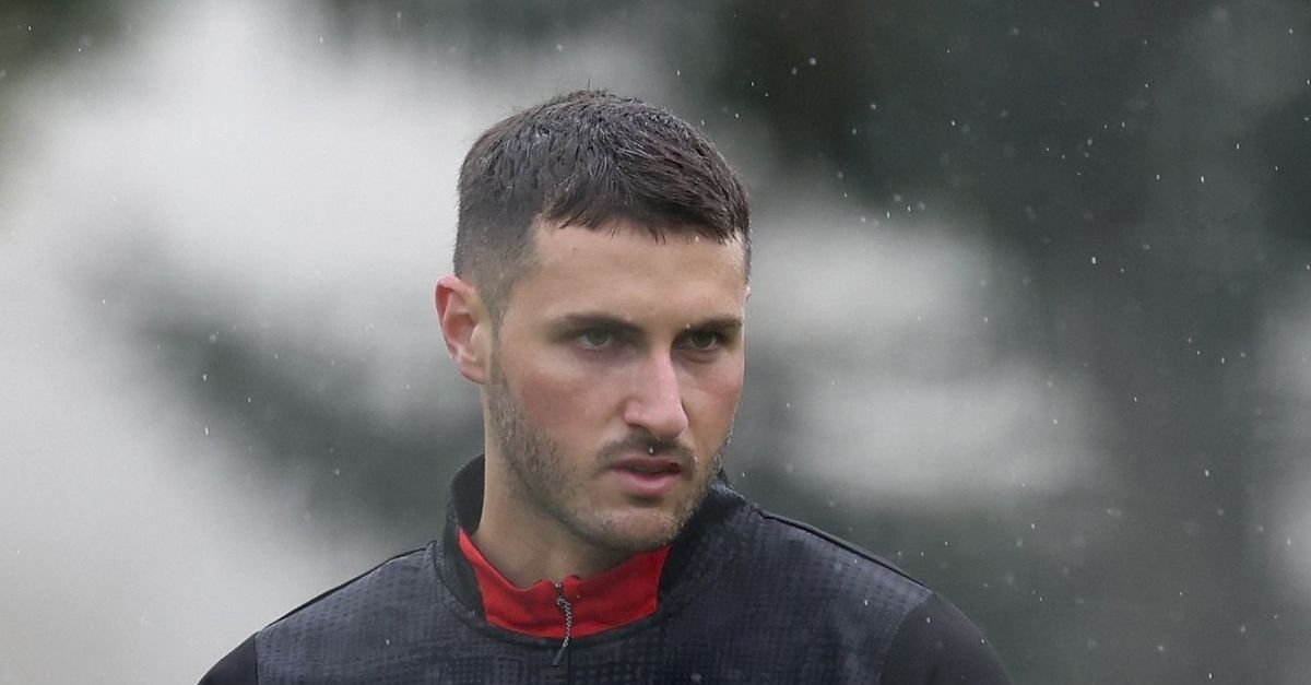 Milan, Gimenez è sempre più un mistero: il messicano non segna da maggio. A rischio il suo impiego con la Roma Milan, Gimenez è sempre più un mistero: il messicano non segna da maggio. A rischio il suo impiego con la Roma