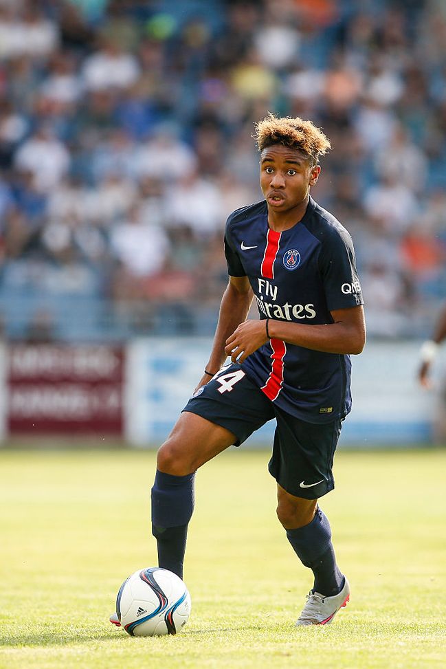 VIENNA, AUSTRIA - JULY 12: Christopher Nkunku of Paris Saint-Germain controls the ball during the Friendly Match between Wiener Sportklub and Paris Saint-Germain at Sportclub Platz on July 12, 2015 in Vienna, Austria. (Photo by Christian Hofer/Getty Images)  christopher-nkunku-dazn-parole-intervista-dichiarazioni-milan-tv-sky-modric-leao-ibrahimovic-san-siro