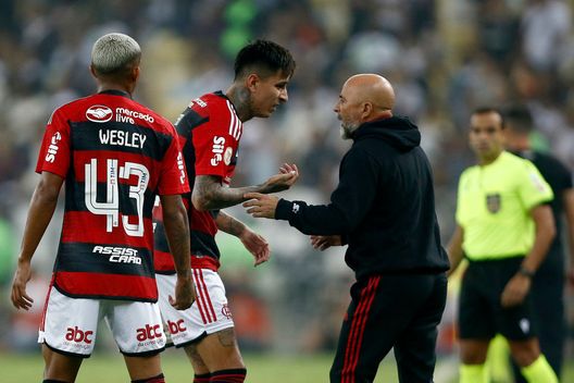 (Photo by Wagner Meier/Getty Images) Flamengo, gran gol di Erick Pulgar: nel derby dos Milhoes contro il Vasco da Gama- immagine 2