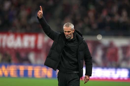 LIPSIA, GERMANIA - 15 MARZO: Marco Rose, allenatore dell'RB Lipsia, esulta dopo il primo gol della sua squadra segnato da Xavi Simons durante la partita di Bundesliga tra RB Lipsia e Borussia Dortmund alla Red Bull Arena il 15 marzo 2025 a Lipsia, Germania. (Foto di Alexander Hassenstein/Getty Images) Iraola verso l’addio al Bournemouth: Marco Rose in pole per la panchina- immagine 4