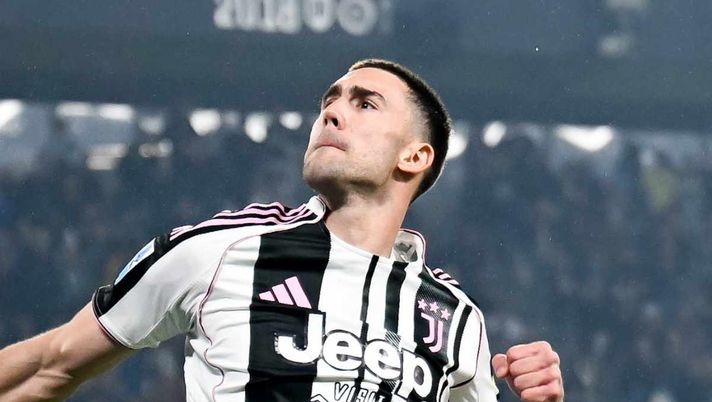 La rivelazione: 'Milan da tanto su Vlahovic: lui ha parlato spesso con Allegri e Tare'