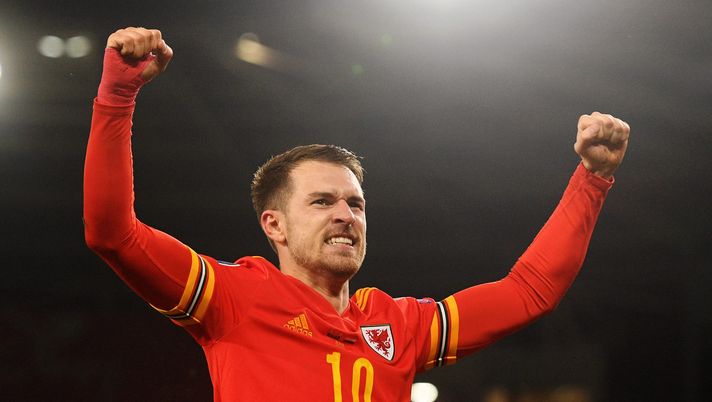 CARDIFF, WALES - NOVEMBER 19: Aaron Ramsey of Wales celebrates after he scores his sides second goal during the UEFA Euro 2020 qualifier between Wales and Hungary so at Cardiff City Stadium on November 19, 2019 in Cardiff, Wales. (Photo by Harry Trump/Getty Images) Euro2020, il Galles piega la Turchia: 0 a 2 firmato Ramsey-Roberts - immagine 1